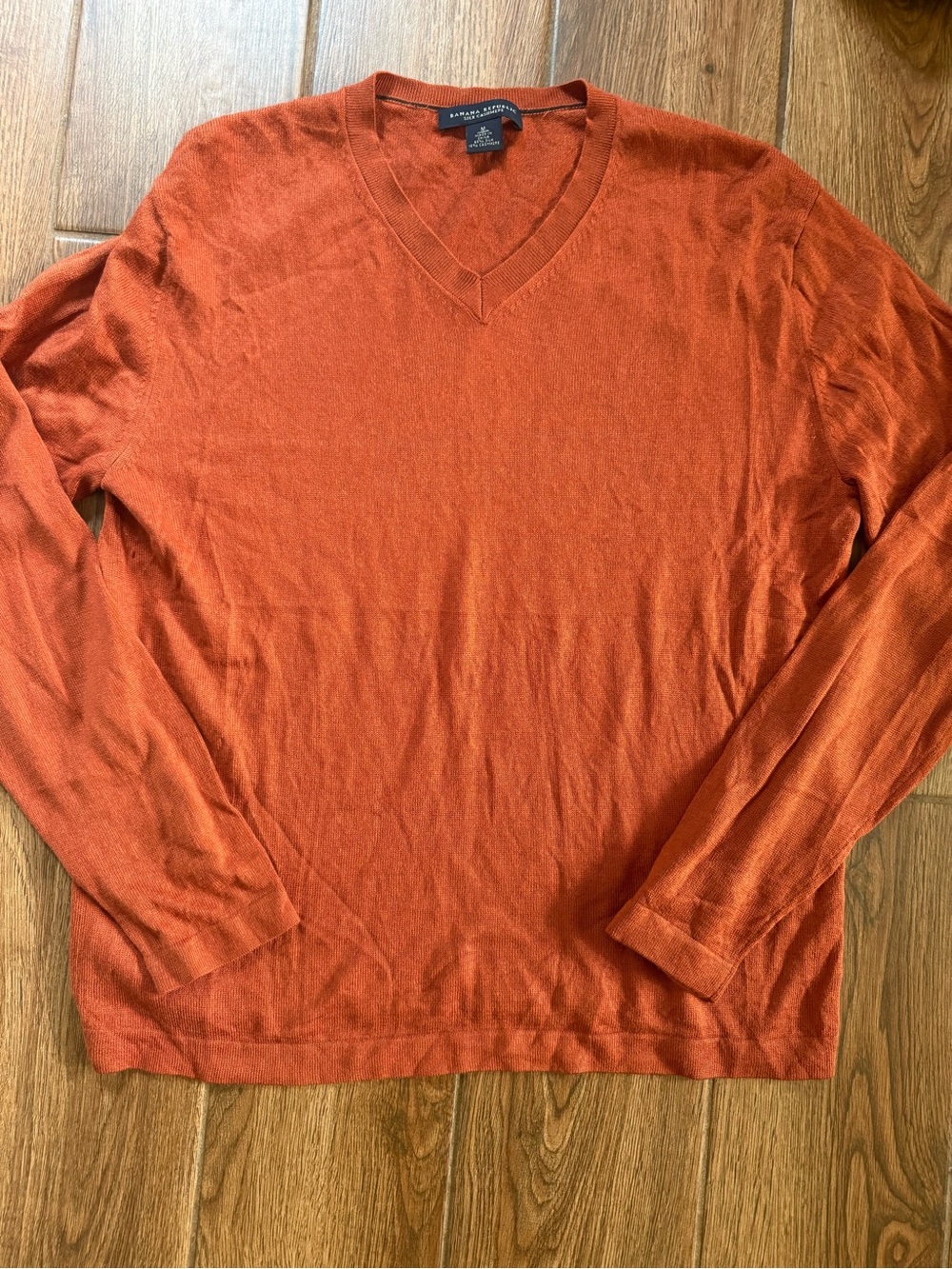 Banana Republic Men V-Neck Sweater silk cashmere blend — men’s medium